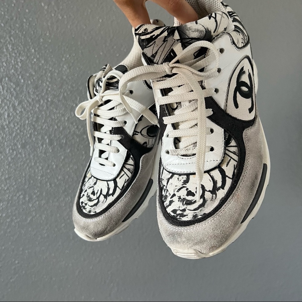 CHANEL SNEAKERS